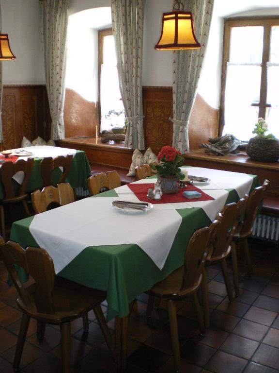 Zum Rassen Garmisch-Partenkirchen