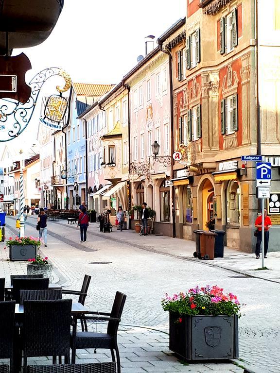 Zum Rassen Garmisch-Partenkirchen